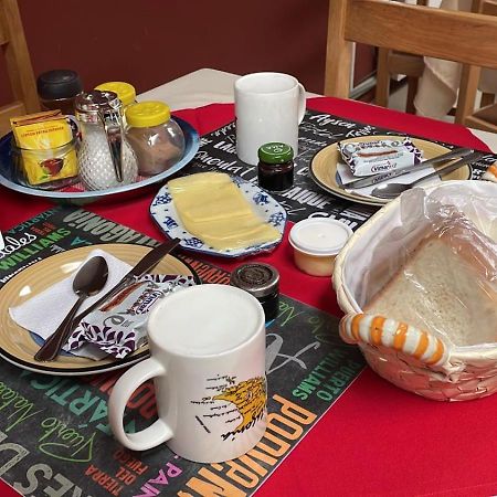 Hostal Bernardita Puerto Natales Eksteriør billede